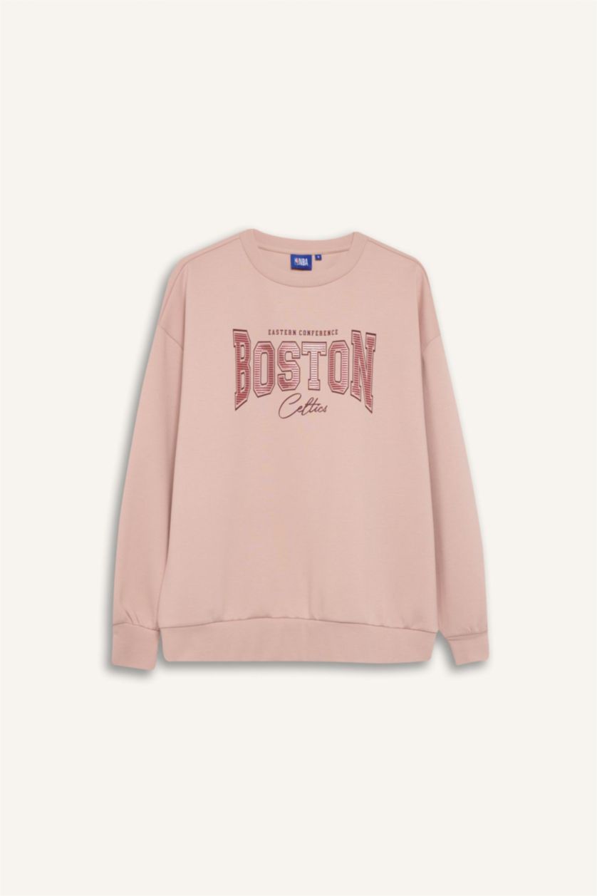 حريمي وردي فاتح سويت شيرت رياضي اوفر سايز برقبة مستديرة من بوسطن سيلتكس