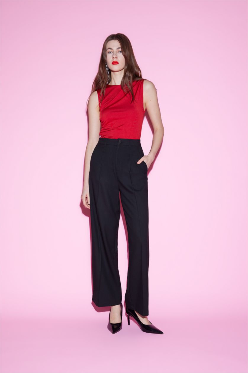 WOMAN Red Slim Fit Crew Neck Basic Red Tank Top