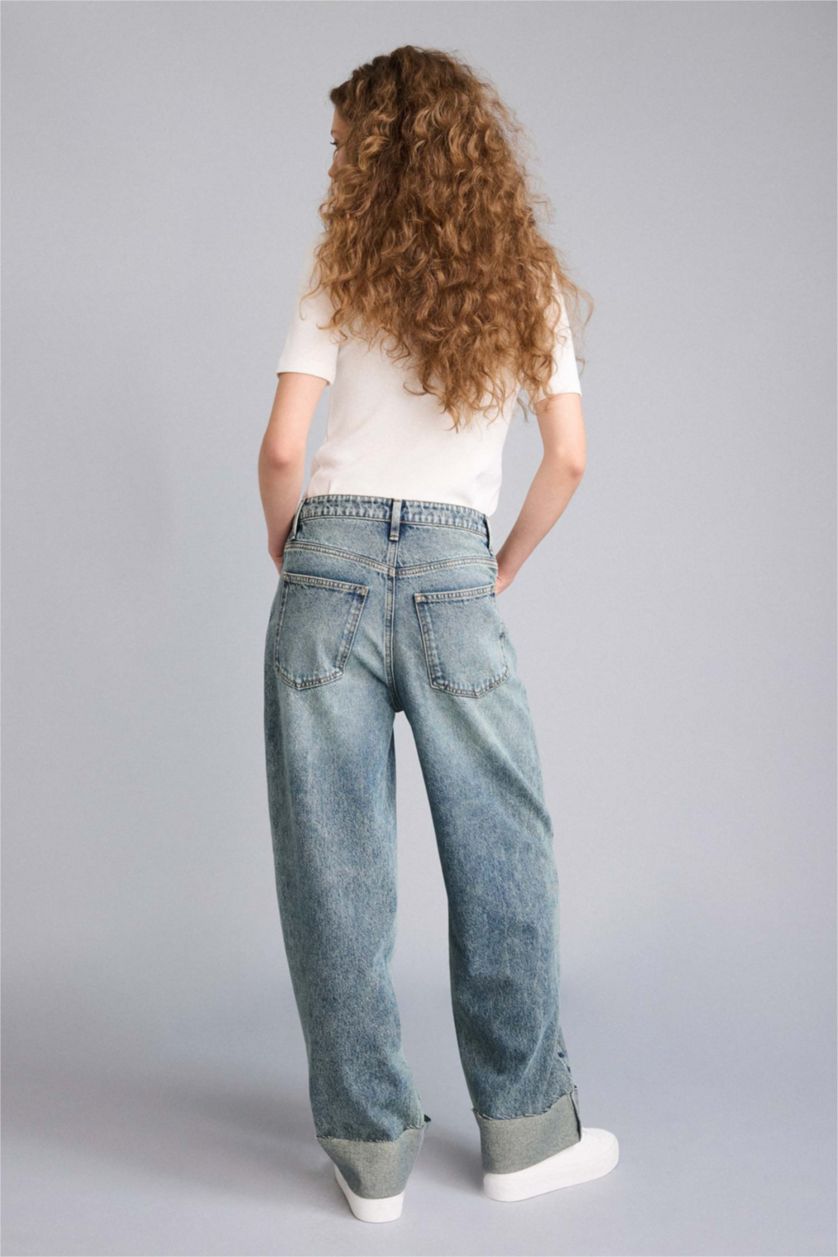 حريمي أزرق بنطلون جينز باجي فيت بحافة مطوية وخصر عالي