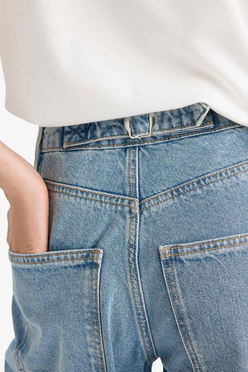 حريمي أزرق بنطلون جينز باجي فيت بخصر عالي أزرق متوسط