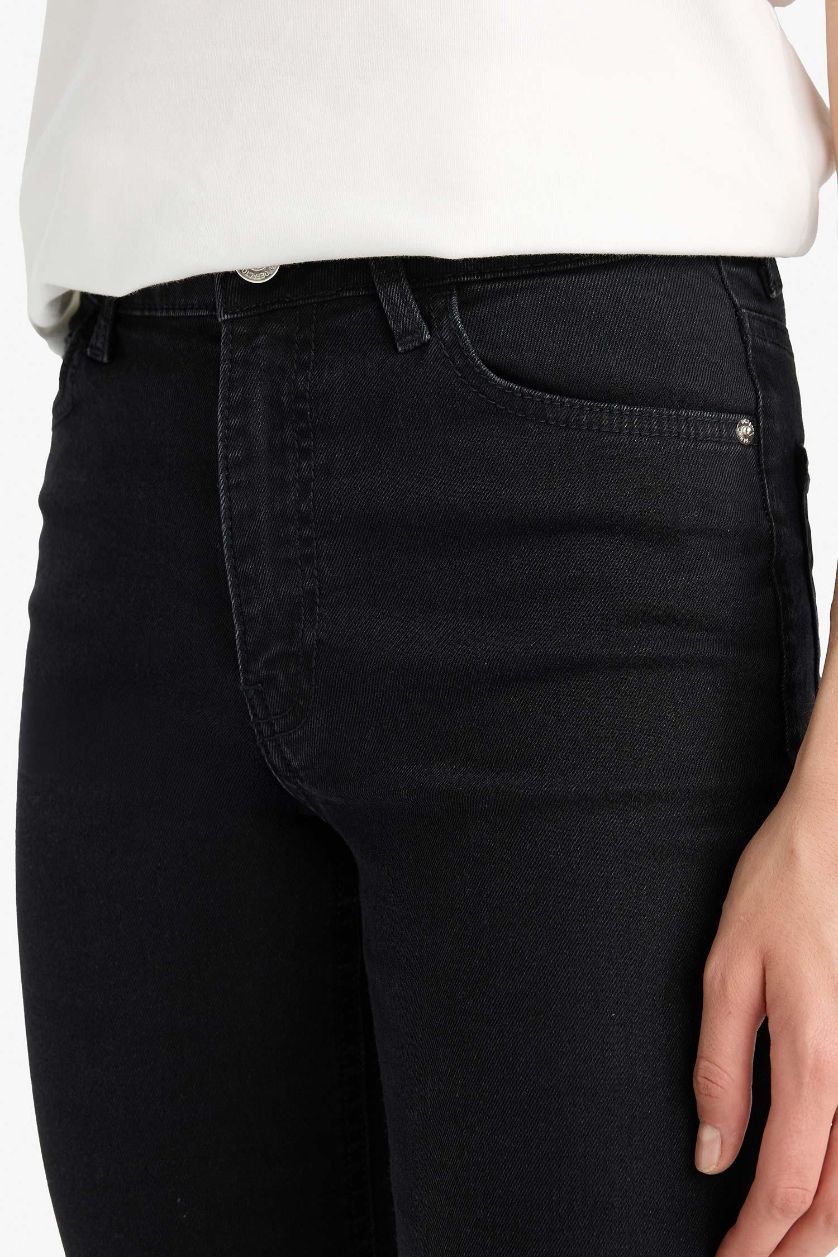 Kadın Siyah Mia Flare Fıt Normal Bel İspanyol Paça Uzun Jean Pantolon