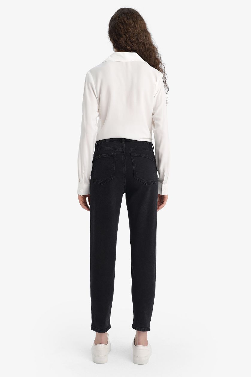 Kadın Siyah Comfort Mom Yüksek Bel Bilek Boy Jean Pantolon