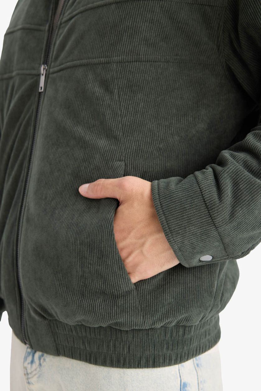 Erkek Koyu Yeşil Oversize Geniş Kalıp Gömlek Yaka Beli Lastikli Fermuarlı İç Cepli Kadife Mont