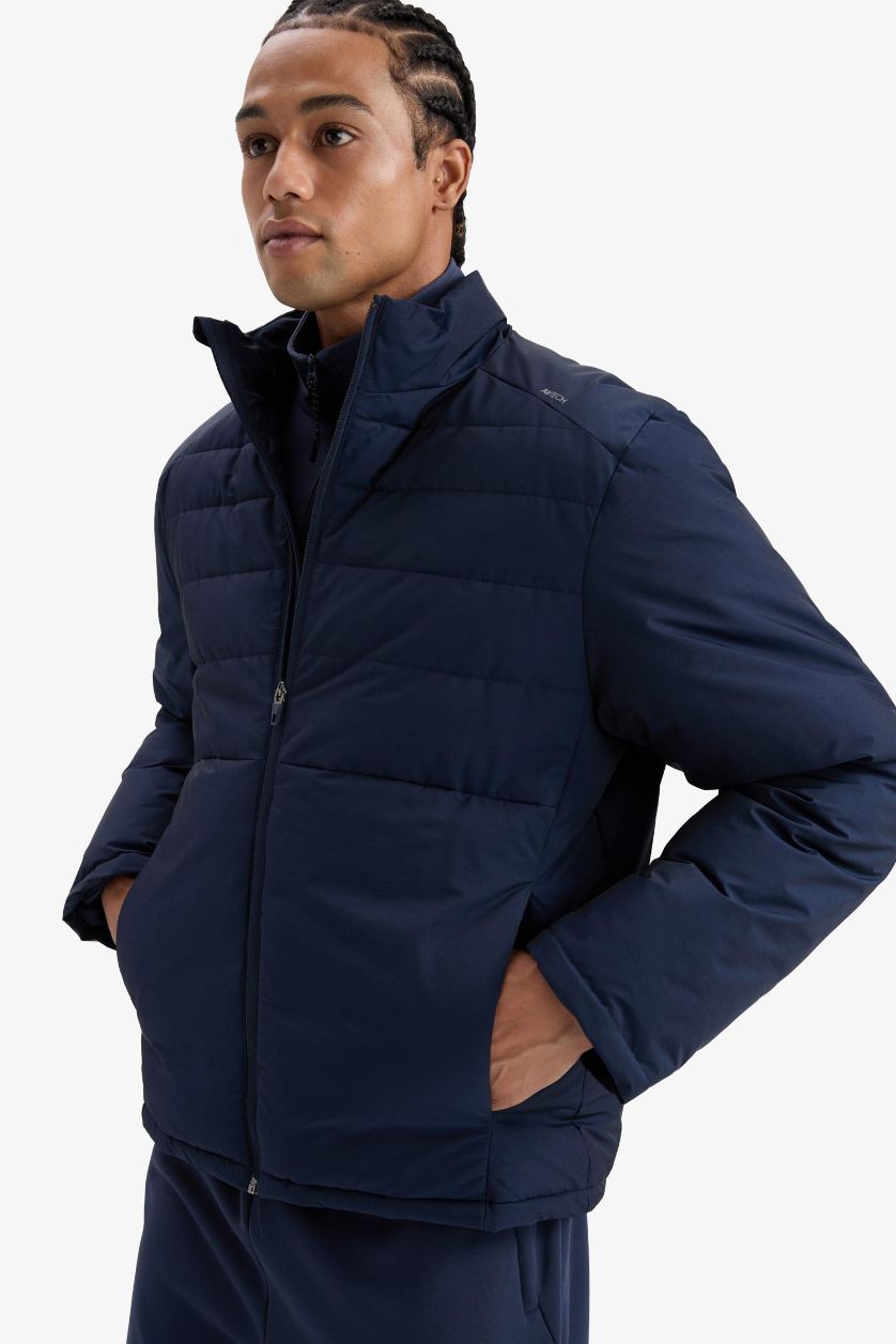 Erkek Lacivert Su İtici Rüzgar Geçirmez Regular Fit Dik Yaka Fermuarlı Cepli Kışlık Mont