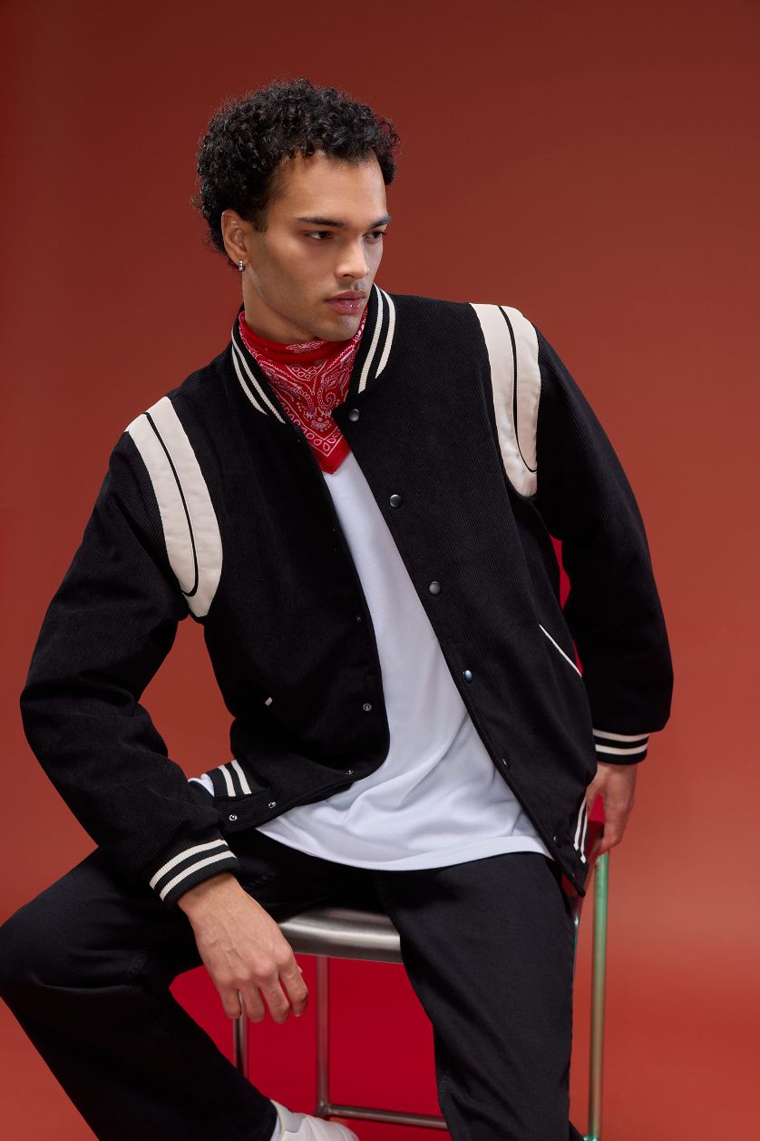 Erkek Siyah Su İtici Regular Fit Kolej Yaka Bomber Çıtçıtlı İç Cepli Mont