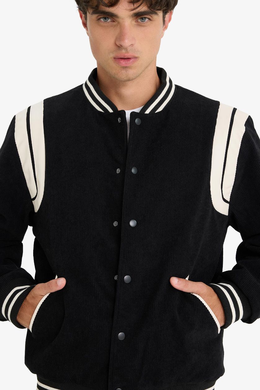 Erkek Siyah Su İtici Regular Fit Kolej Yaka Bomber Çıtçıtlı İç Cepli Mont