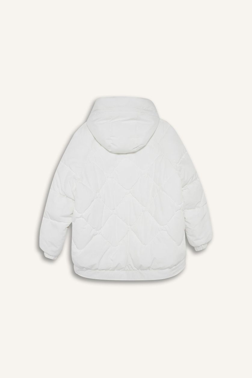 Kadın Beyaz Su İtici Oversize Fit Geniş Kalıp Kapüşonlu Fermuarlı Cepli Şişme Mont