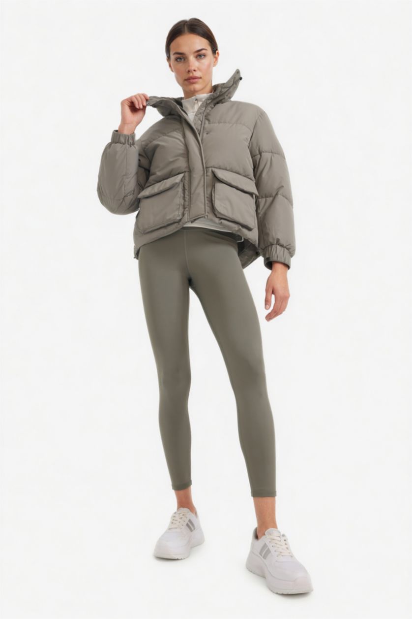 Kadın Haki Su İtici Oversize Fit Geniş Kalıp Dik Yaka Fermuarlı Çıtçıtlı Cepli Şişme Mont