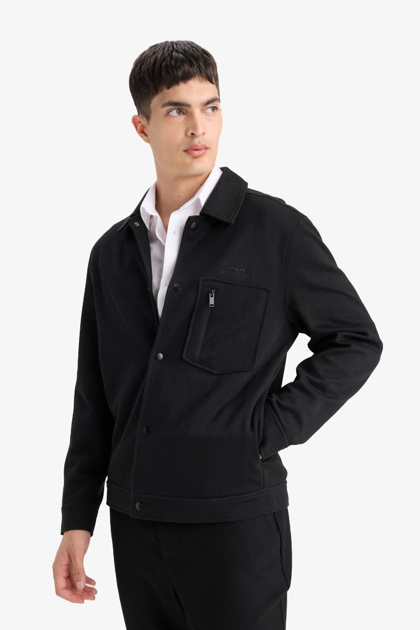 Мужчины Черный Рубашка Regular Fit с воротником и кнопками.