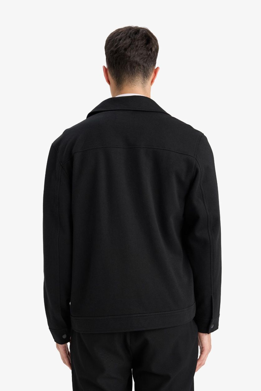 Мужчины Черный Рубашка Regular Fit с воротником и кнопками.