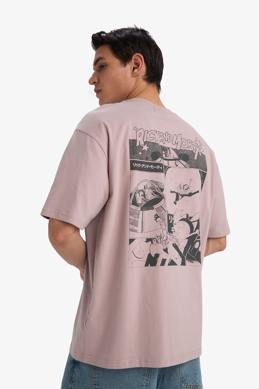 Erkek Gülkurusu %100 Pamuk Rick and Morty Boxy Fit Rahat Kesim Bisiklet Yaka Sırt Baskılı Kısa Kollu Tişört