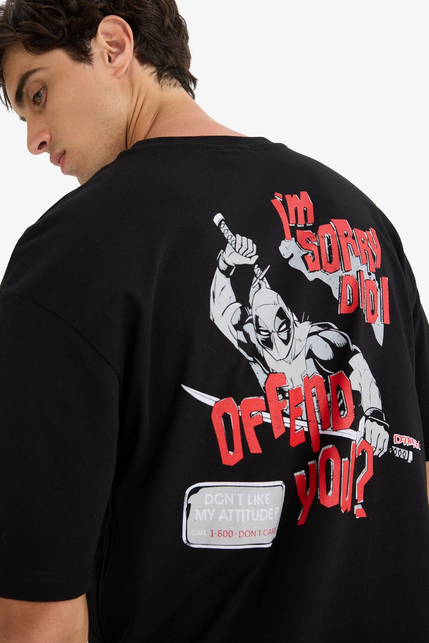 HOMME Noir T-shirt boxy en coton imprimé au dos Deadpool à col rond et manches courtes