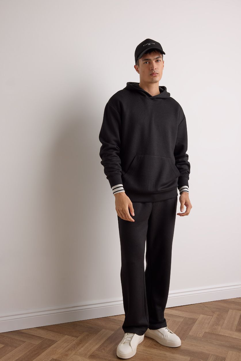 Erkek Siyah Boxy Fit Kapüşonlu Kanguru Cepli Jakarlı Sweatshirt