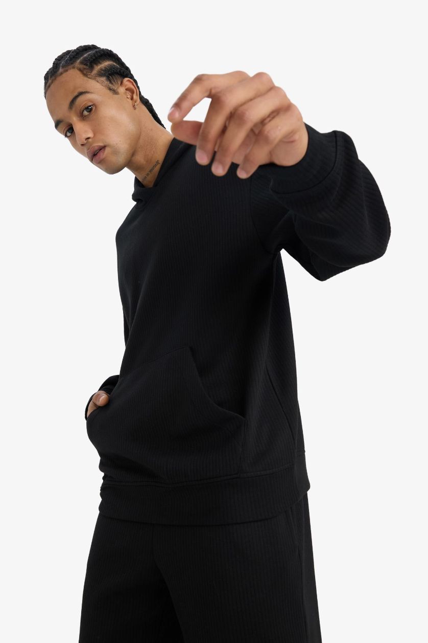 Erkek Siyah Boxy Fit Kapüşonlu Kanguru Cepli Jakarlı Sweatshirt