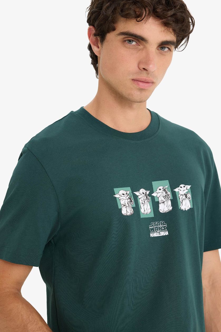 Erkek Koyu Yeşil %100 Pamuk Star Wars-Mandalorian Regular Fit Bisiklet Yaka Kısa Kollu Tişört