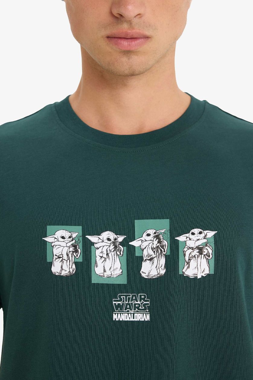Erkek Koyu Yeşil %100 Pamuk Star Wars-Mandalorian Regular Fit Bisiklet Yaka Kısa Kollu Tişört