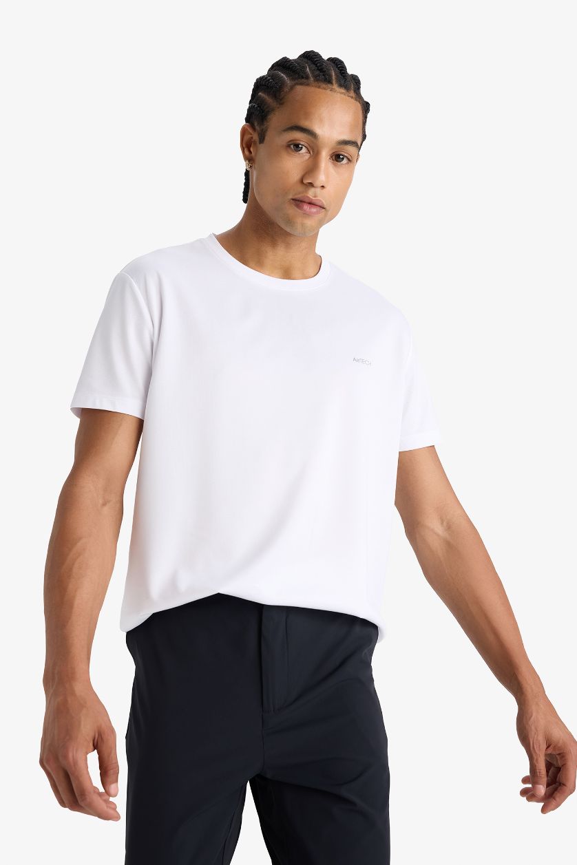 Erkek Beyaz Standart Fit Hızlı Kuruyan Nefes Alabilen Esnek Kumaş Bisiklet Yaka Sporcu Kısa Kollu Tişört