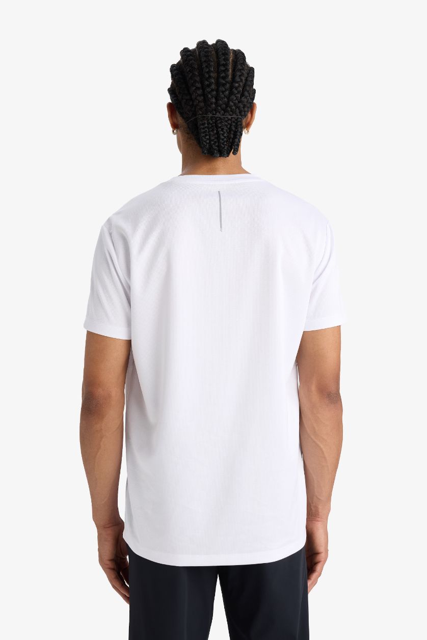 Erkek Beyaz Standart Fit Hızlı Kuruyan Nefes Alabilen Esnek Kumaş Bisiklet Yaka Sporcu Kısa Kollu Tişört