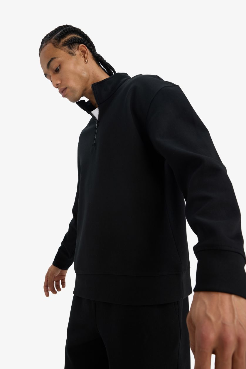 Man Black Boxy Fit Half-Zip Scuba Diving Fabric Sweatshirt