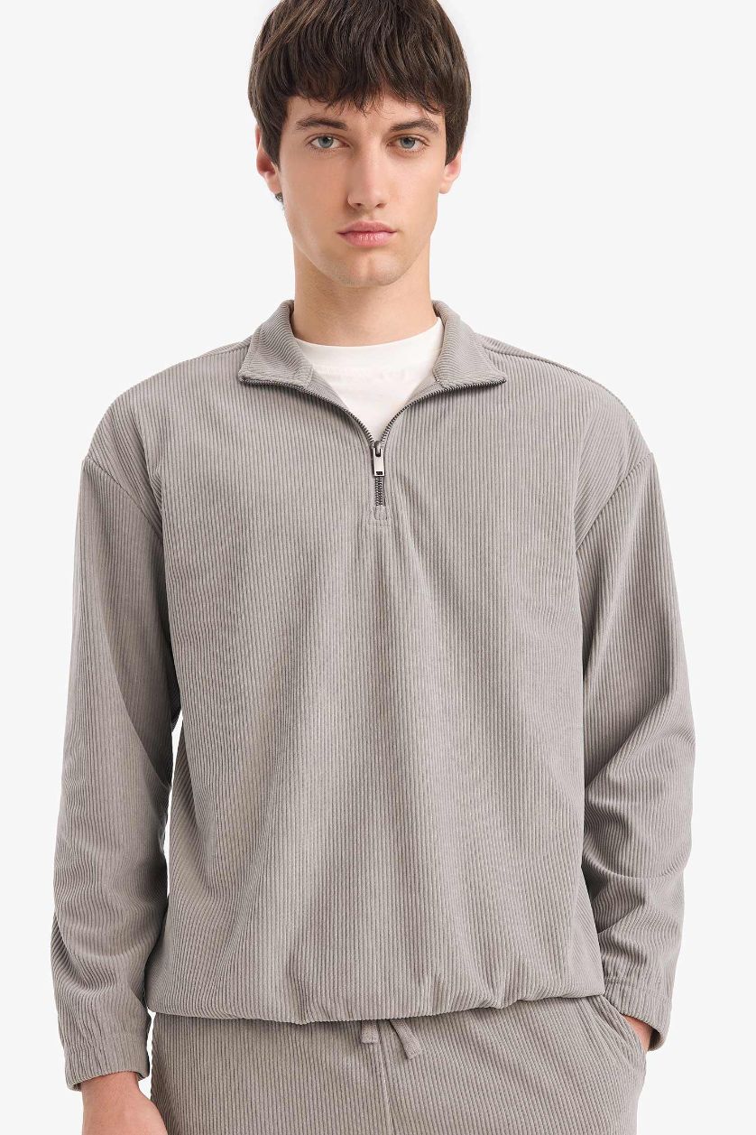 Erkek Açık Gri Yumuşak Tuşe Boxy Fit Kadife Sweatshirt