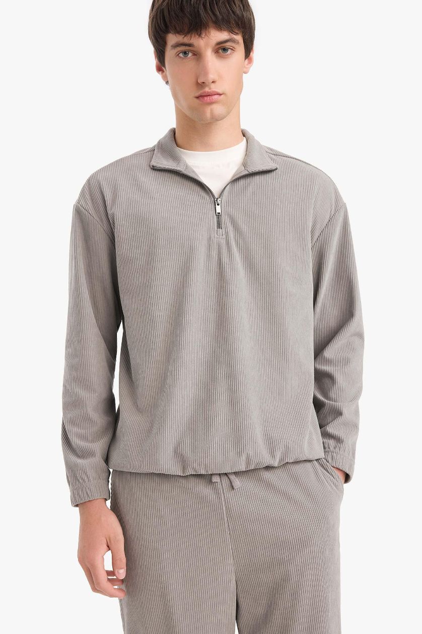 Erkek Açık Gri Yumuşak Tuşe Boxy Fit Kadife Sweatshirt