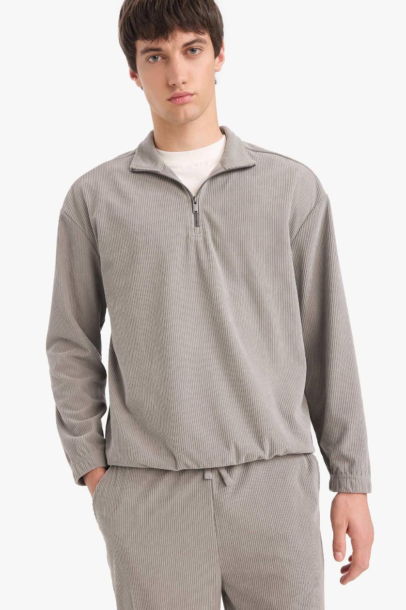 Erkek Açık Gri Yumuşak Tuşe Boxy Fit Kadife Sweatshirt