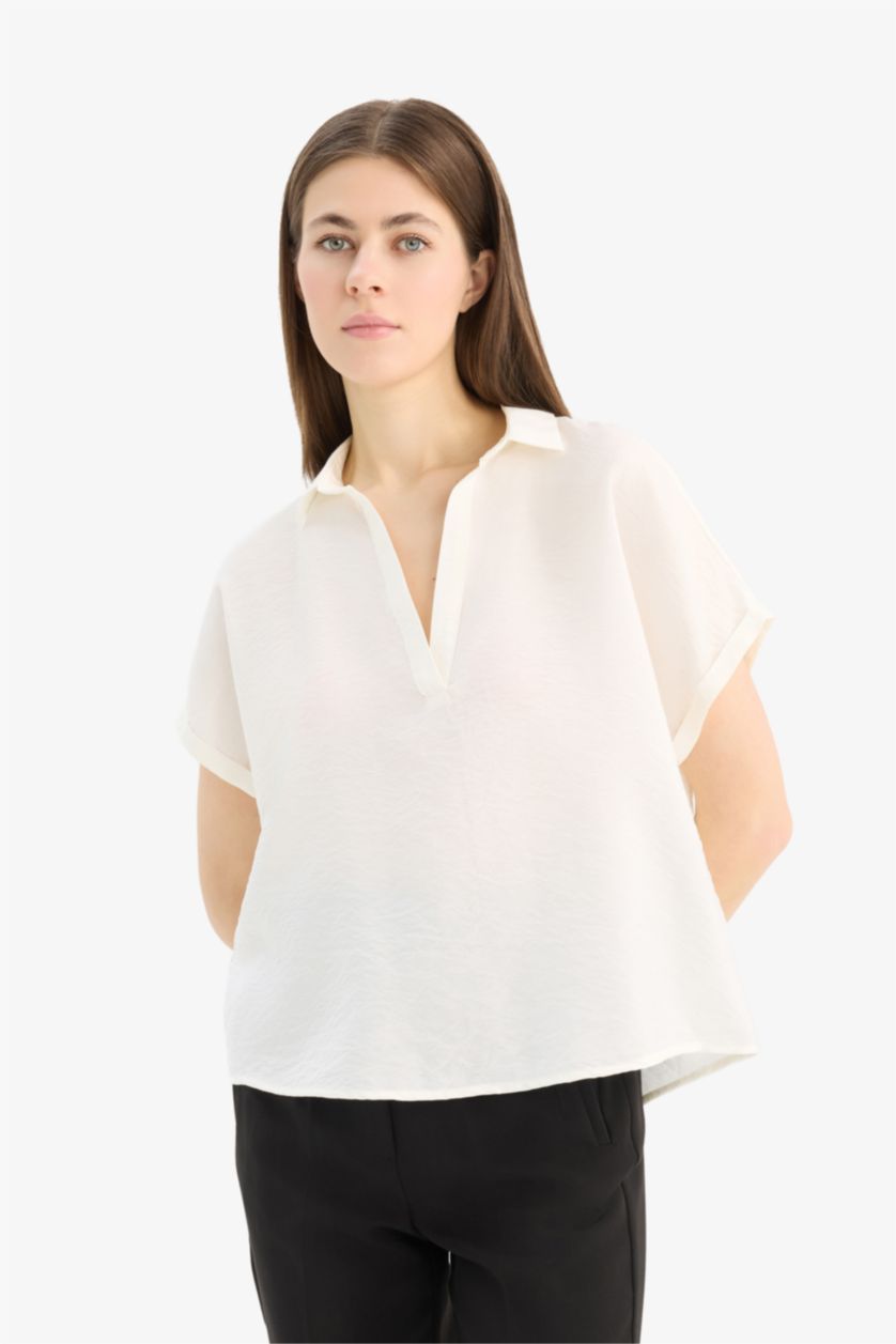 نساء بيج فاتح بلوزة نص ردن قصة عادية بياخة قميص