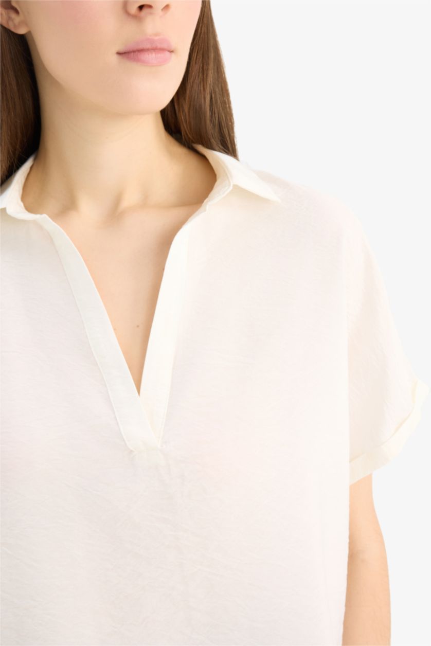 نساء بيج فاتح بلوزة نص ردن قصة عادية بياخة قميص