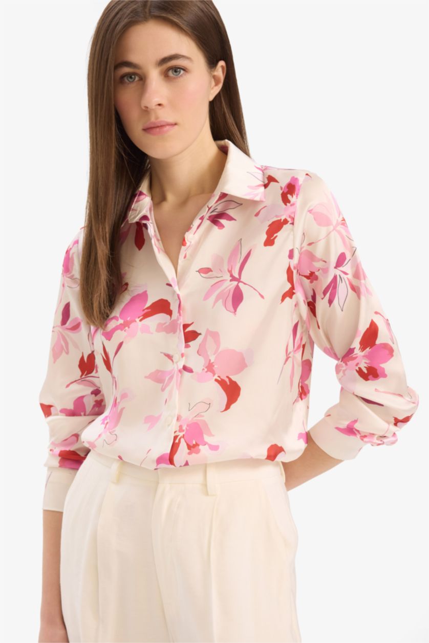 FEMME Écru Chemise en satin fleurie à manches longues Coupe régulière