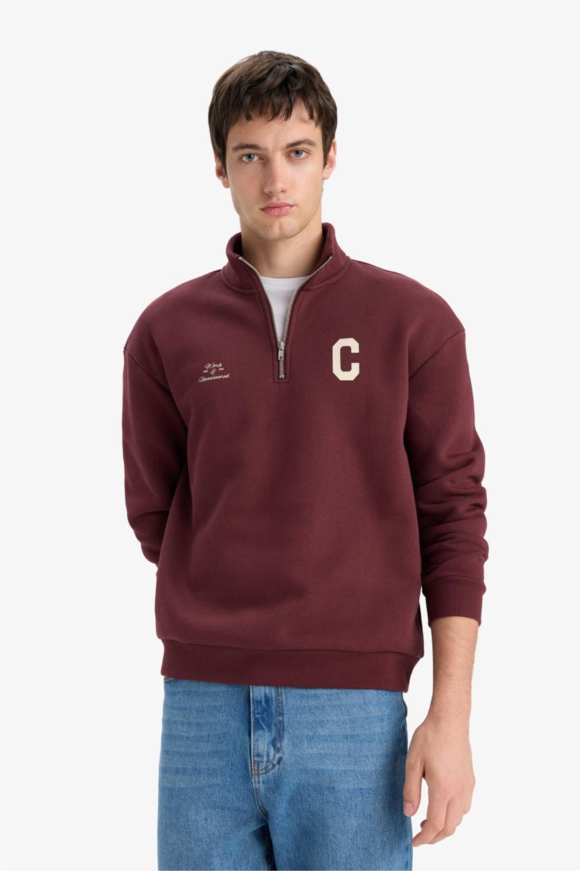 Erkek Koyu Bordo Boxy Fit Dik Yaka Fermuarlı Baskılı Sweatshirt