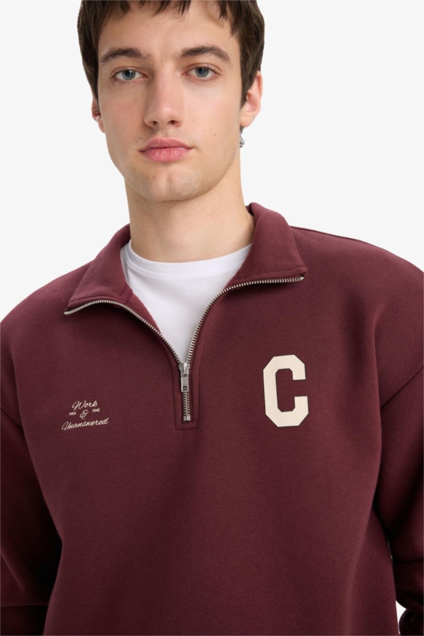 Erkek Koyu Bordo Boxy Fit Dik Yaka Fermuarlı Baskılı Sweatshirt