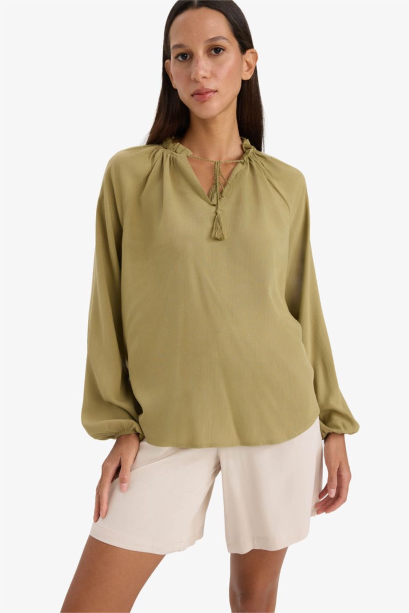 Kadın Haki Regular Fit Bağcıklı Yaka Krinkıl Kumaş Uzun Kollu Bluz