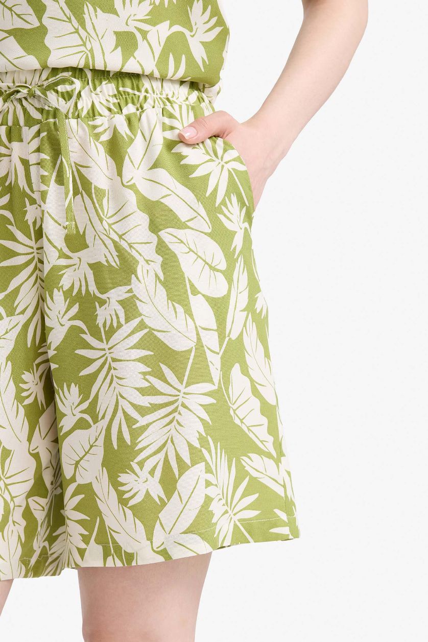 حريمي أخضر شورت قصة عادية منقوش وخصر مطاطي