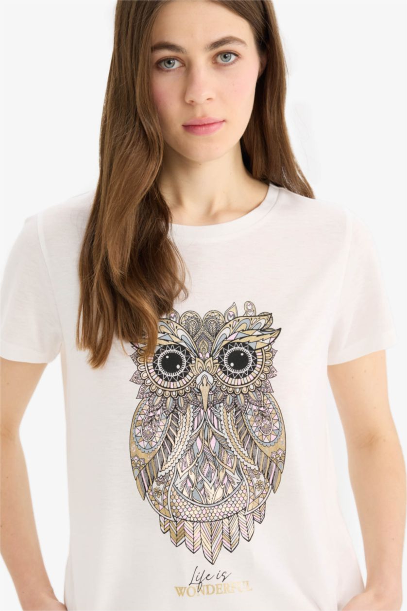 حريمي بيج فاتح Regular Fit Short Sleeve T-Shirt