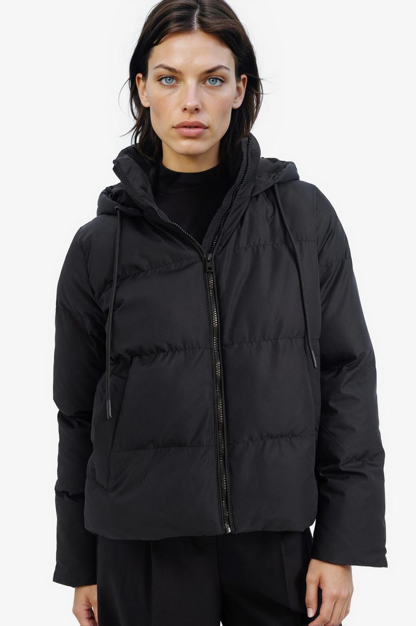 نساء أسود قمصلة نفخ قصة عادية بغطاء للرأس