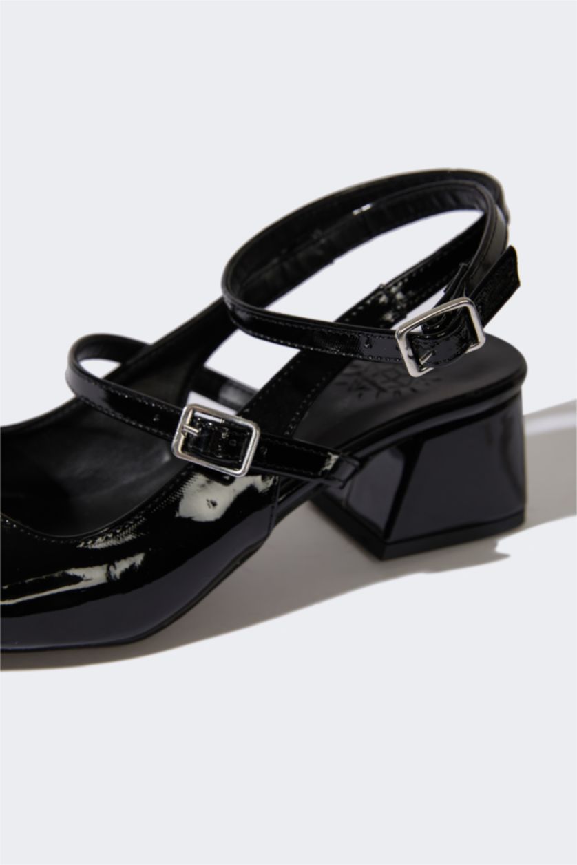 Kadın Siyah Kadın Tek Bantlı Yüksek Taban Suni Deri Sandalet