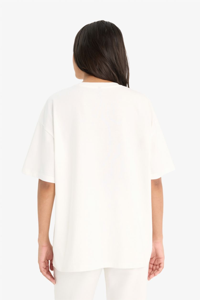 نساء بيج فاتح Oversize Fit Short Sleeve T-Shirt