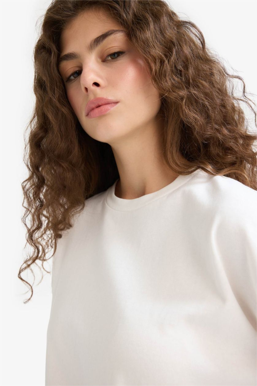 Woman White تيشيرت ردن طويل قصة فضفاضة برقبة مستديرة