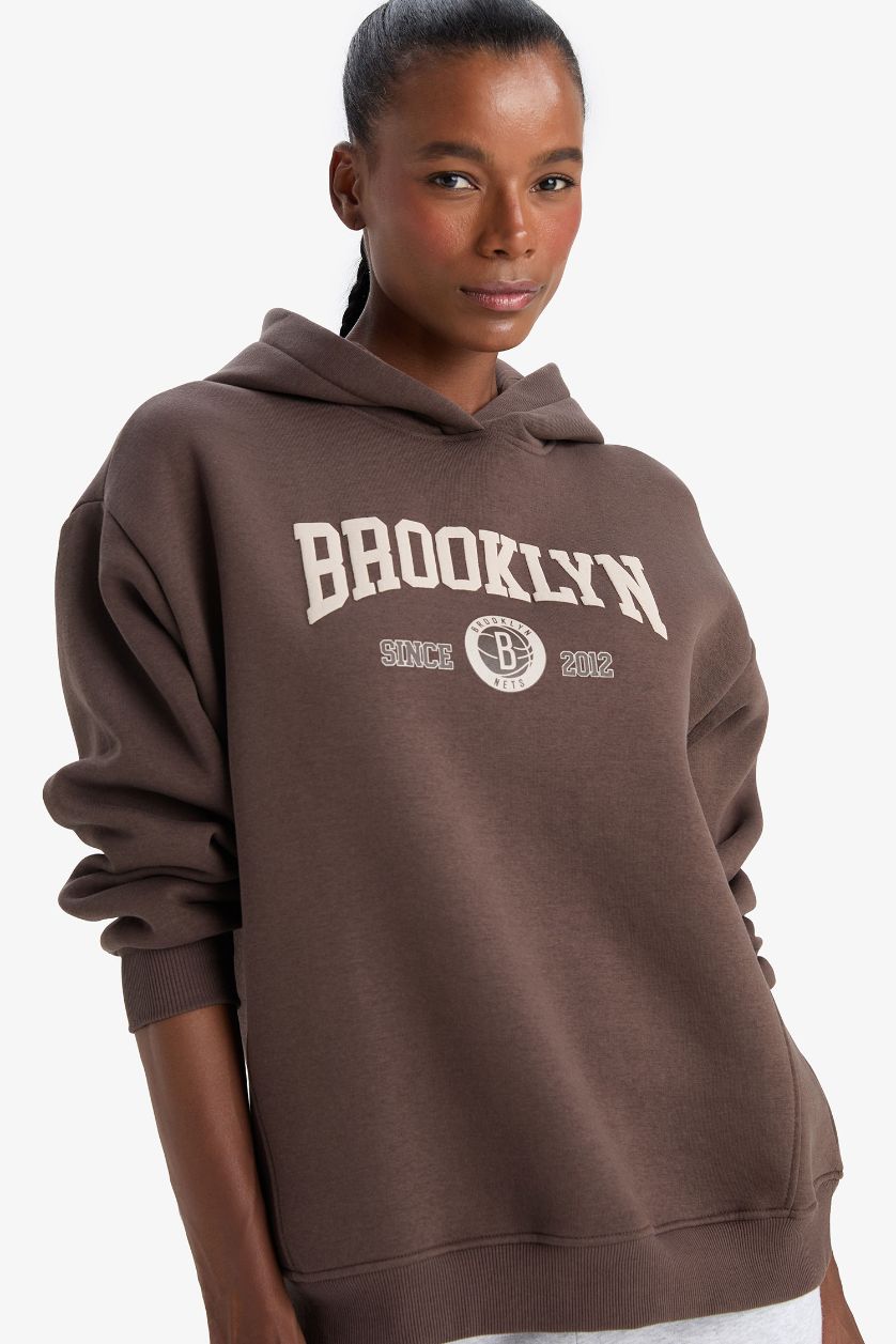 Kadın Kahve Aırtech NBA Brooklyn Nets Oversize Geniş Kalıp Kapüşonlu Sporcu Sweatshirt
