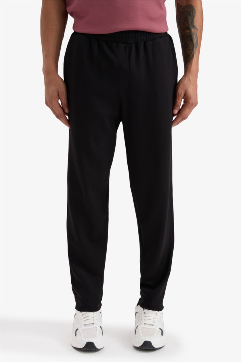 Man Black Standard Fit modal Jogger