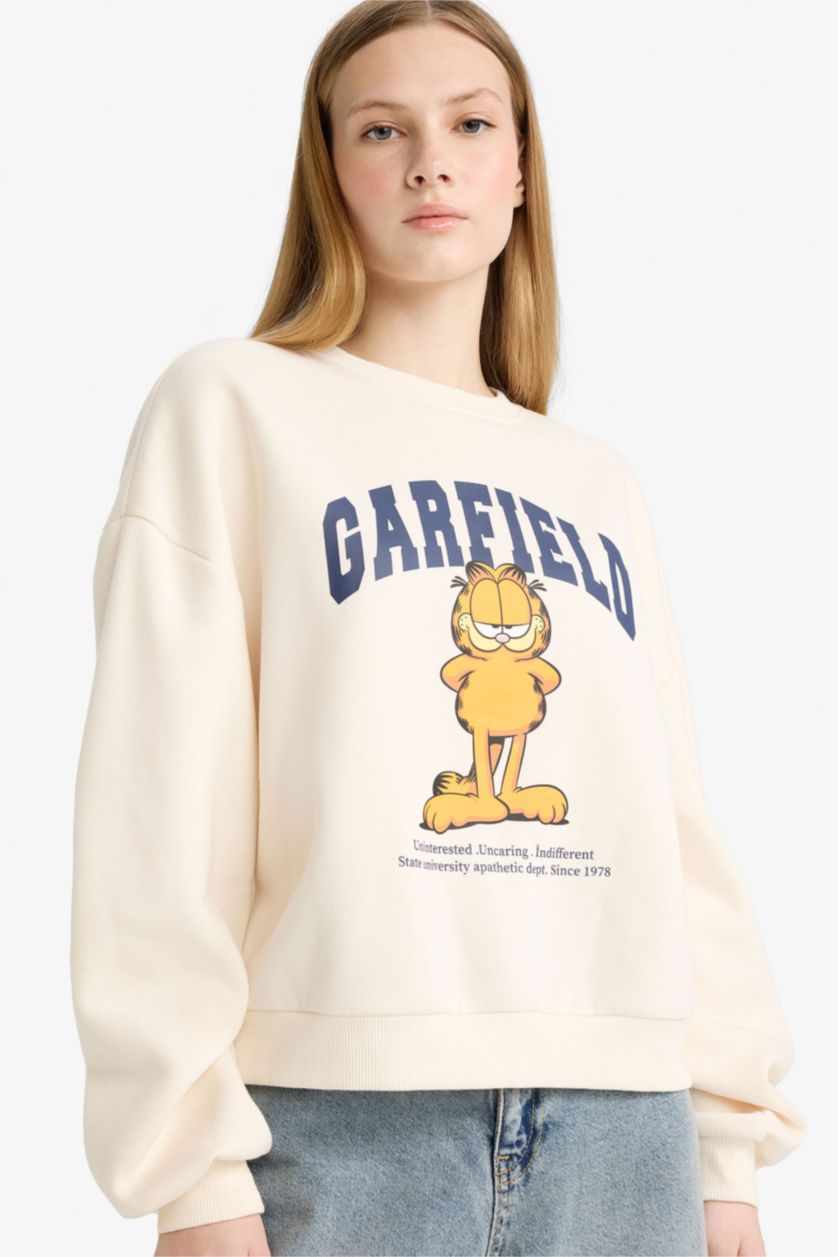 Woman White Regular Fit Garfield Printed Sweatshirt