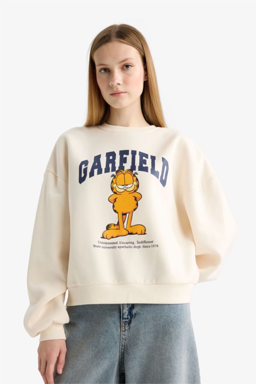 Woman White Regular Fit Garfield Printed Sweatshirt