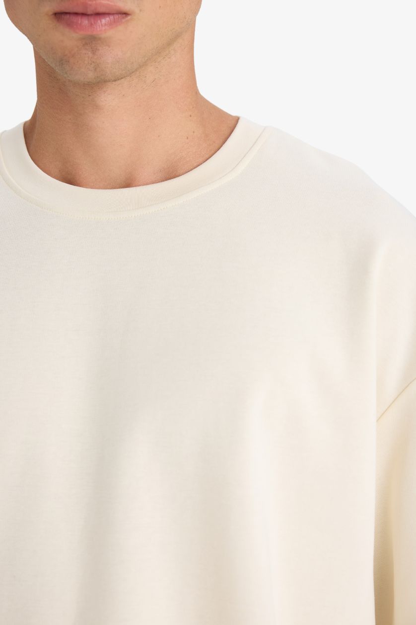 رجالي بيج فاتح تيشيرت نص كم اوفر سايز برقبة مستديرة