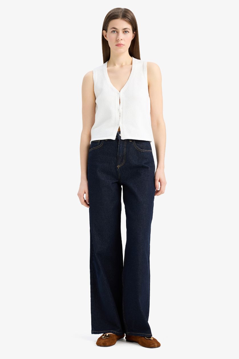 Kadın Ekru Fitted V Yaka Basic Düz Düğmeli Yelek