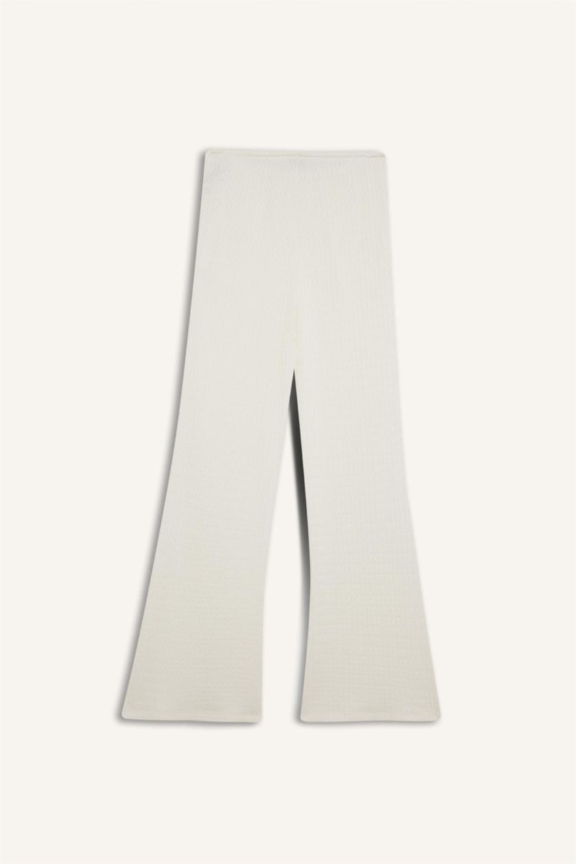 Kadın Kırık Beyaz Flare Fit Beli Lastikli Bürümcük Pantolon