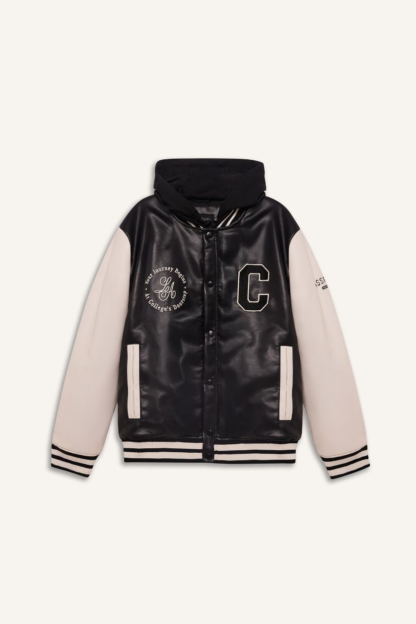 Erkek Siyah Su İtici Regular Fit Kolej Yaka Kapüşonlu İç Cepli Nakışlı Cepli Suni Deri Bomber Ceket Mont