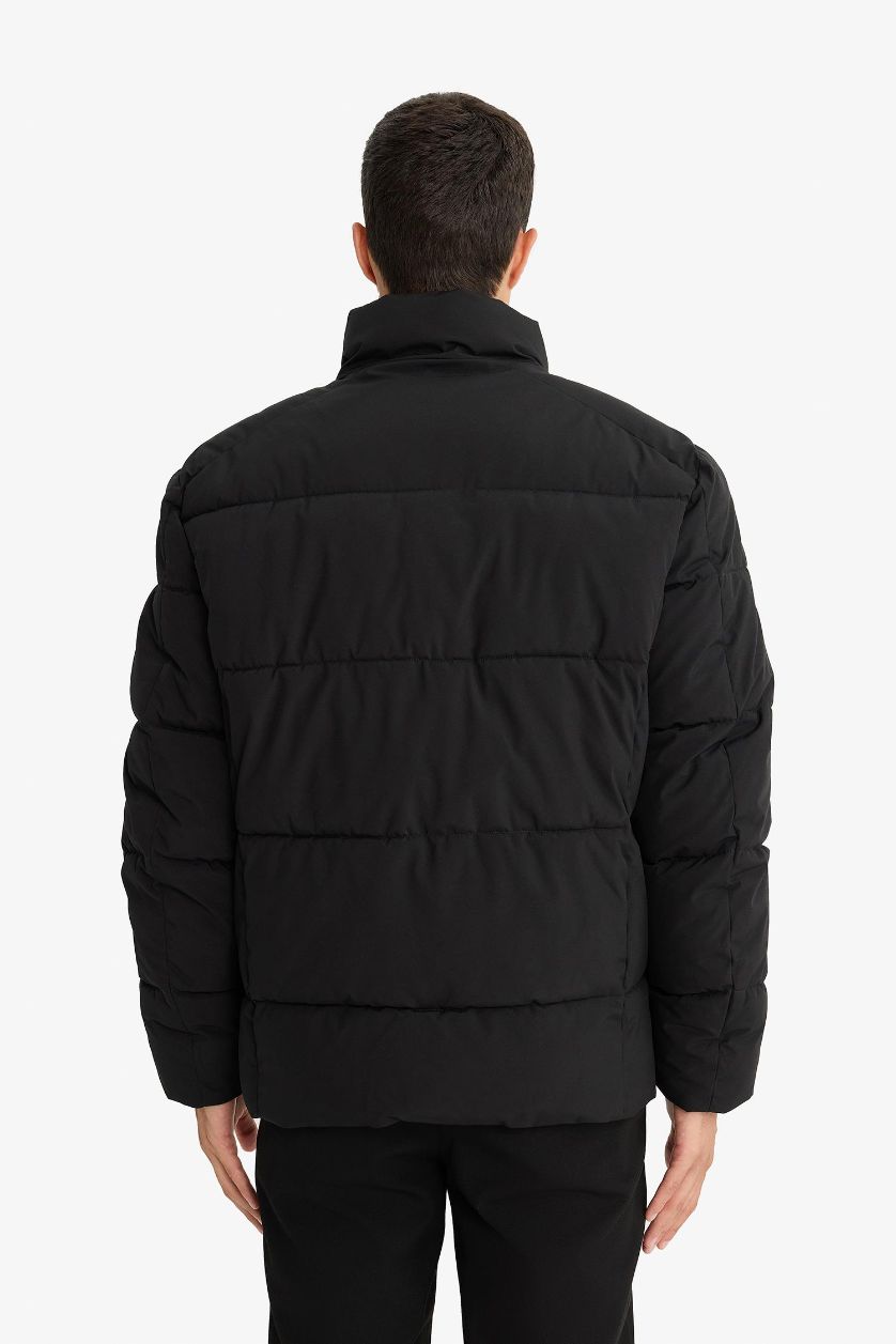 رجالي أسود جاكيت بامب وتر بروف قصة عادية بياقة عالية