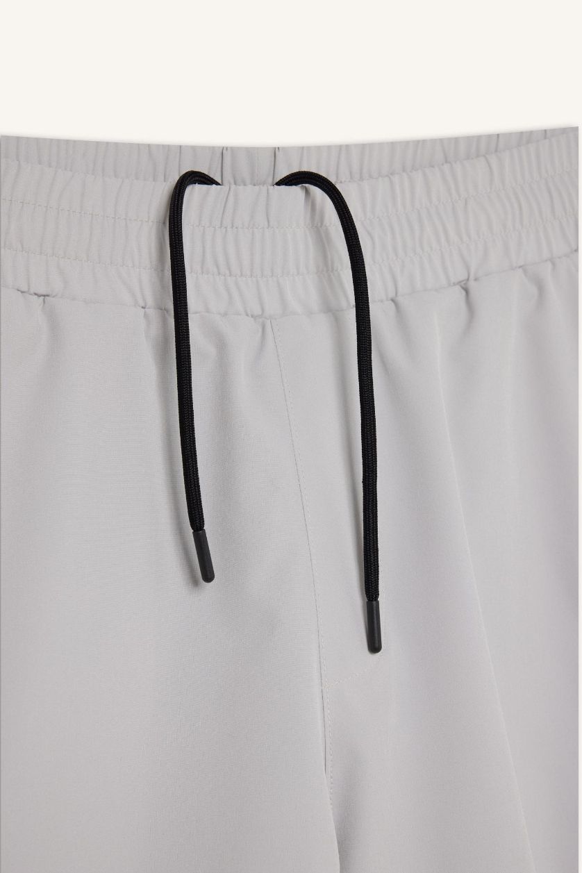 MAN Light Grey DeFactoFit Slim Fit Woven Sports Shorts