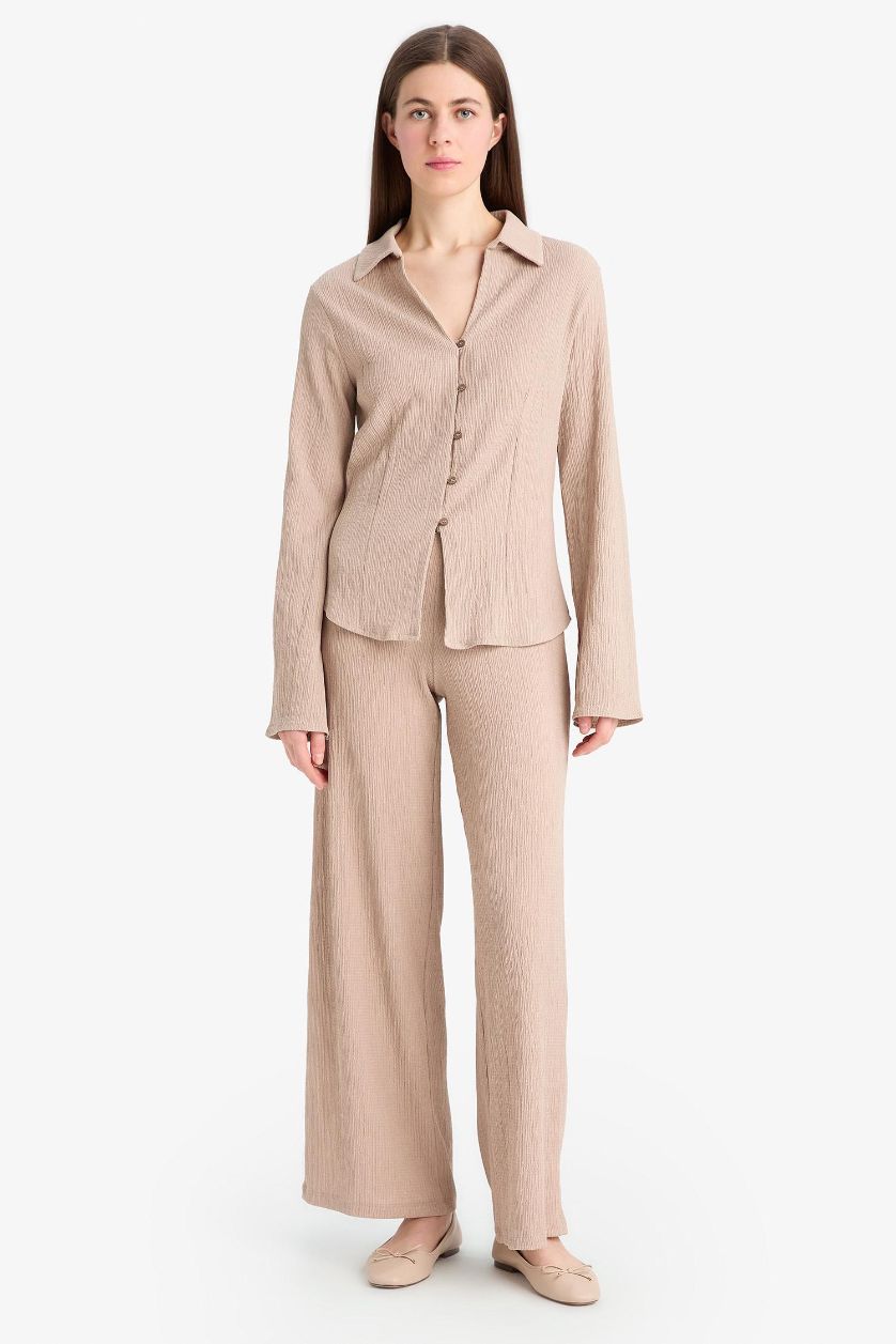FEMME Beige Pantalon large à taille élastique à effet texturé