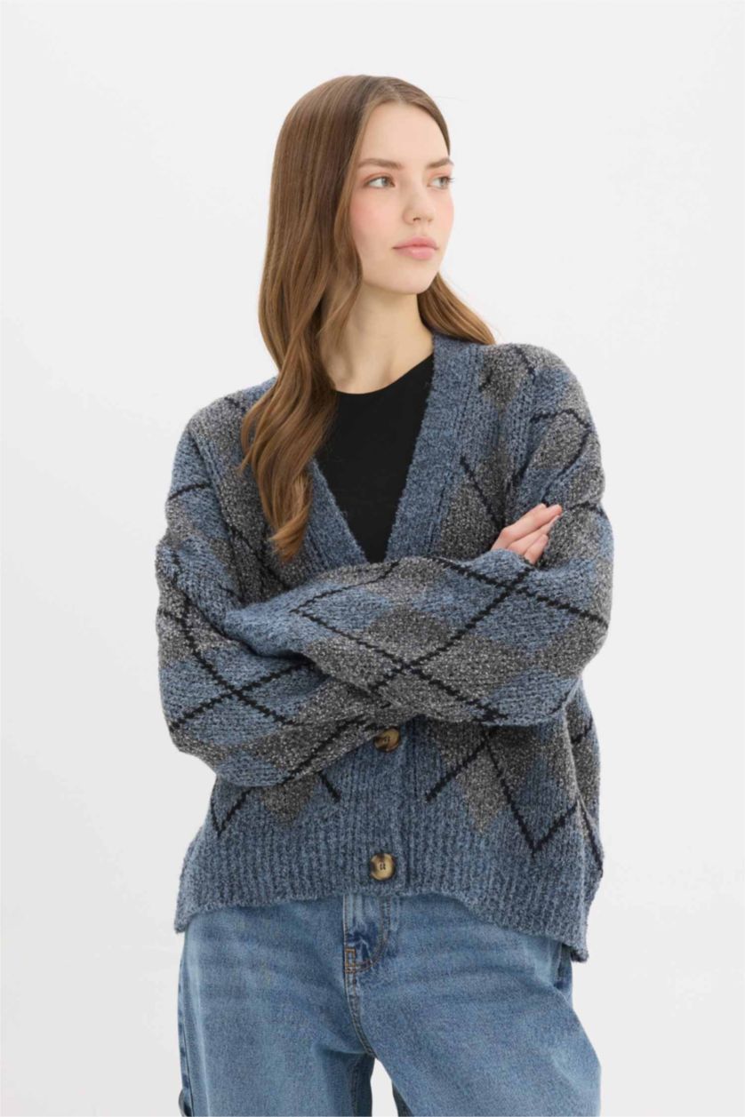 Kadın Lacivert Regular Fit V Yaka Baklava Desen Düğmeli Triko Hırka